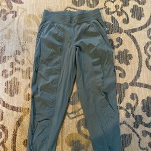 Never worn Lululemon studio pants 8 sage green